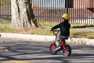 141212_自転車に乗る子ども.jpg